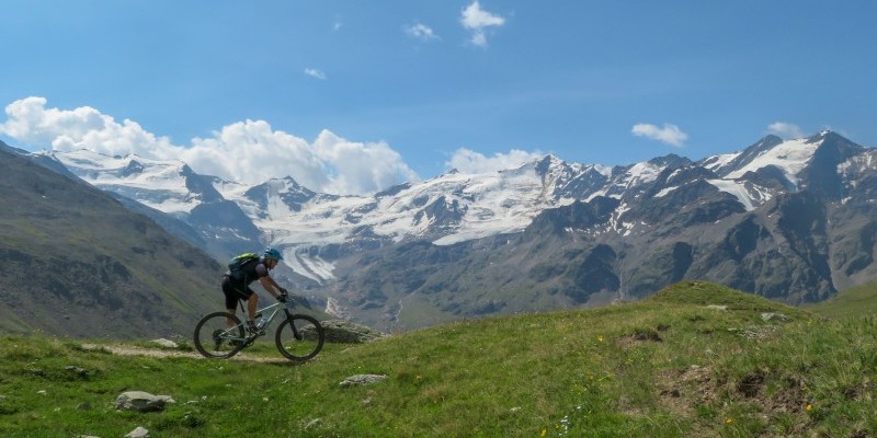 nestbike_panoramica-ghiacciai-8.jpg