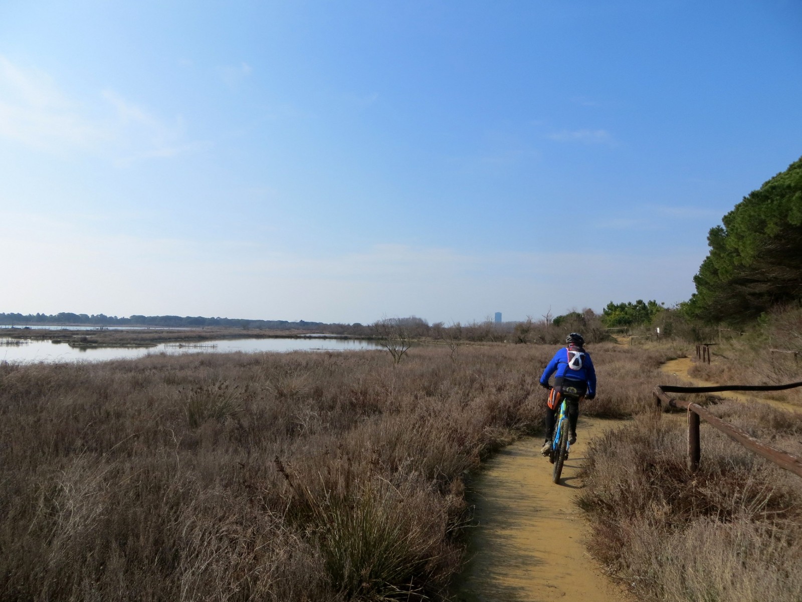 Caorle e Laguna del Mort nest.bike Percorsi e Itinerari in MTB e gravel